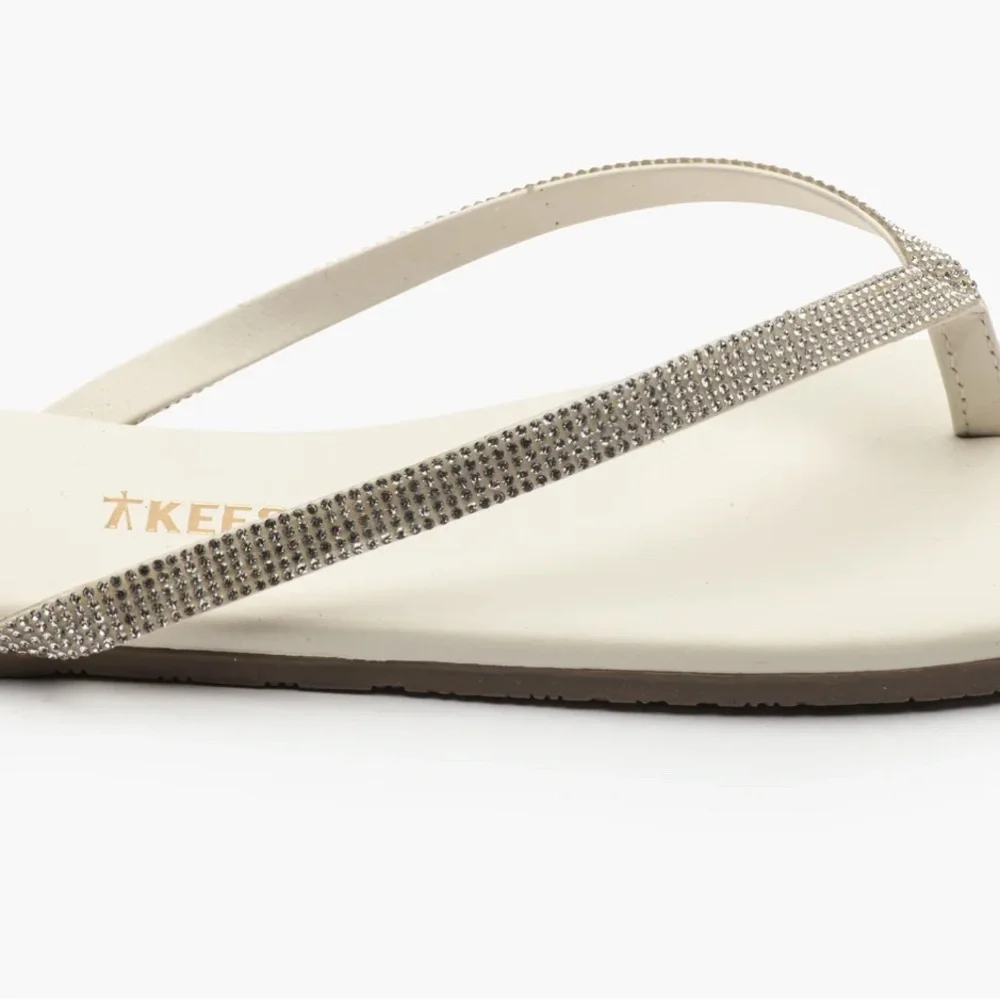TKEES infinity lily Cream Minimalist Sandals - Picture 4 of 6